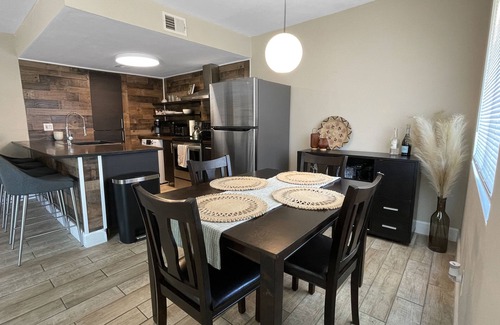 Camelback East Condo | Inviting Biltmore Condo with Heated Pool and Hot Tub