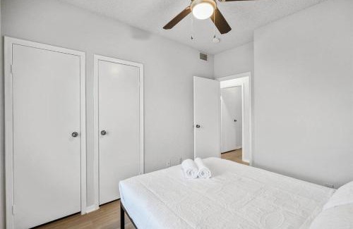 Milwood Apartment | Charming BoHo 2bd Apartment with Pool in Cedar Park