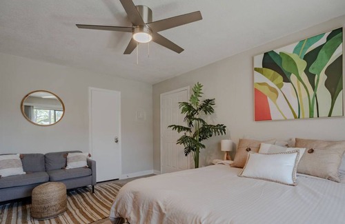 South Lamar Apartment | ☼Cozy Boho Studio☼Heart of ATX☼Pool,Gym☼Long Term☼