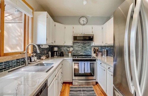 Glenwood Grove - North Iris House | Discover Your Perfect Mountain Townhouse Retreat in Boulder