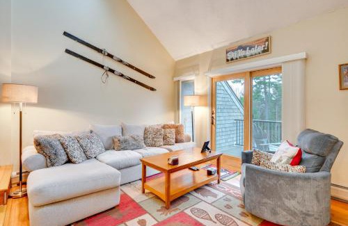 Bretton Woods Apartment | Inviting Bretton Woods Ski-In/Ski-Out Condo with Deck