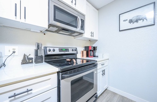 Brian Head Condo | Stay at The Ridges H2 - Steps from Giant Steps Ski Slopes