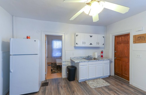 Brooklawn - St. Vincent Apartment | Charming Bridgeport Apartment: Convenient to Downtown!