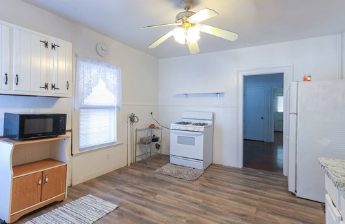 Brooklawn - St. Vincent Apartment | Charming Bridgeport Apartment: Convenient to Downtown!