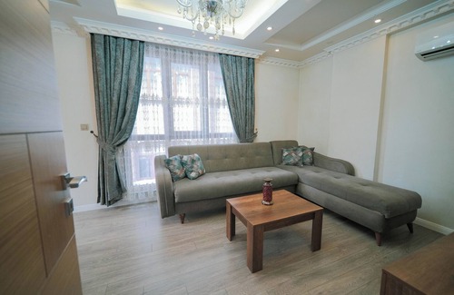Bayrampasa Apartment | Cozy & Bright 1-Bdr Apartment
