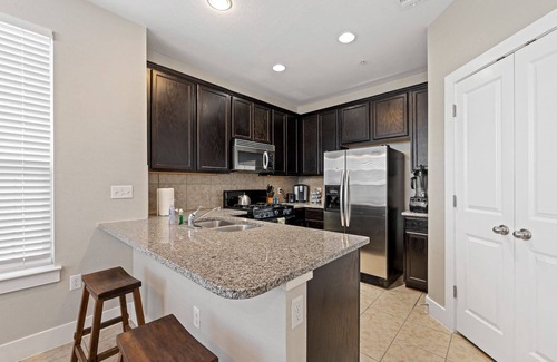 Georgetown House | Budget-Friendly 3/2.5 Townhouse with Private Yard in Georgetown
