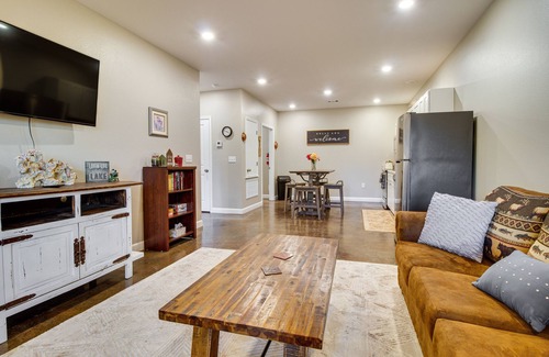 Bull Shoals Condo | Inviting Bull Shoals Condo Retreat - Steps from the Lake!