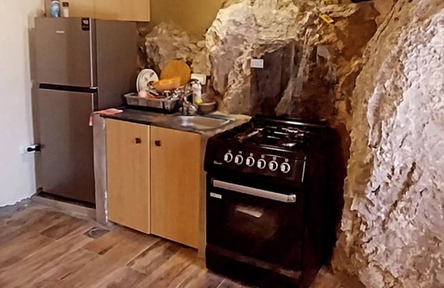 Kfardebian House | Cozy bungalow integrated in the rocks between the oaks in charming Aannaya