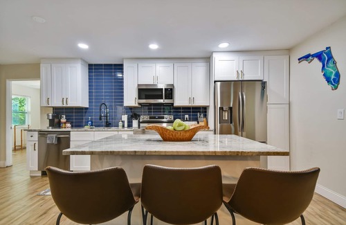 Gulfport House | Charming Bungalow with Private Pool Near Gulf Coast Beaches