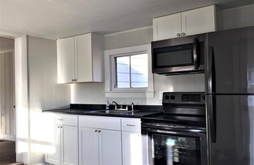 Bangor House | Inviting Bungalow Style Retreat - Guest Rated 10/10