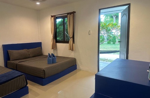 Thong Sala Hotel | Cozy Bungalow: Pet Friendly with Ocean View & Pool
