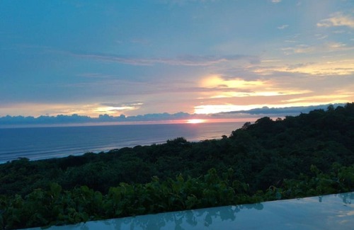 Ostional House | Oceanfront Bungalow with Pool and Spectacular Views