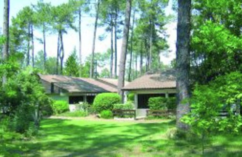 Lit-et-Mixe House | Charming Bungalow with Terrace Near Scenic Lake