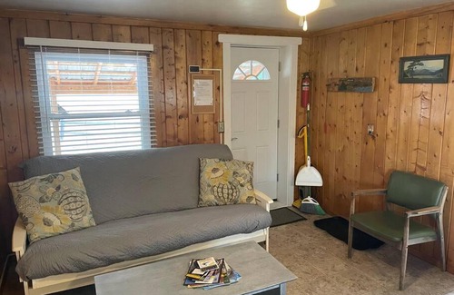 South Fork House | Inviting Cabin #1 at Aspen Ridge - Pet-Friendly Retreat