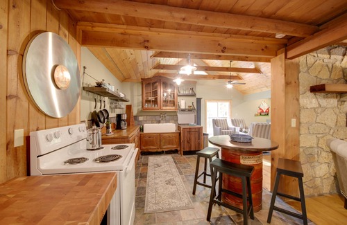 Bath Cabin | Liberty Vacation Rental: Perfect Escape Near Brookville Lake