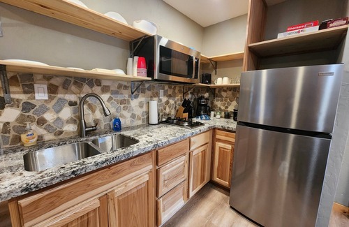 Payson Cabin | Cozy cabin #4, with WiFi and AC/heat at the base of the Mogollon Rim.