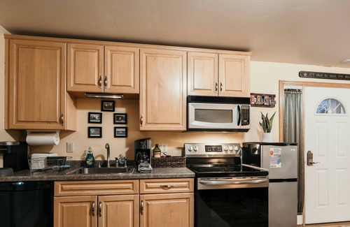Fish Creek Cottage | Relaxing Retreat with Heated Pool by Peninsula State Park