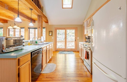Lackawaxen Cabin | Inviting Big Bear Mountain Ranch with Pool & Spa Amenities