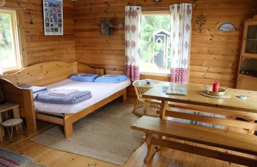 Raseborg Ski Chalet | Comfortable Cabin Retreat by the Lake – Pet Friendly Getaway