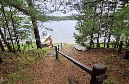 Lewiston Cottage | Idyllic Cabin by the Lake with Breakfast & Family Amenities