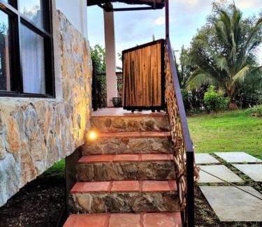 Indang Villa | Perfect Getaway at Cozy Cabin Casita Anahaw - Pet Friendly