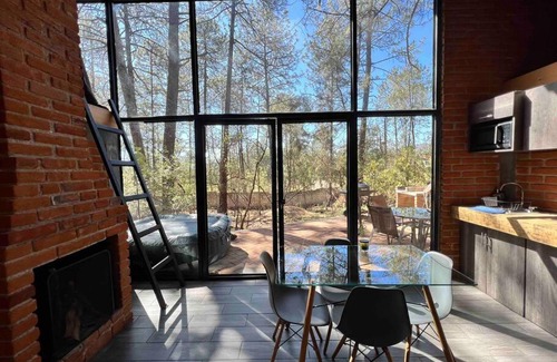 Huasca De Ocampo House | Inviting Cabin with Jacuzzi at Huasca Retreats