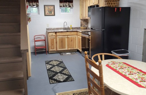 French Creek Cabin | Inviting Cabin Retreat with Ocean View & Pet-Friendly Perks