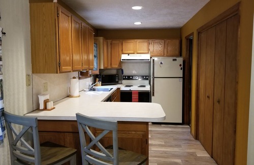 Bushkill Cabin | Inviting Cabin Retreat with Pools, Hot Tubs & Skiing Fun
