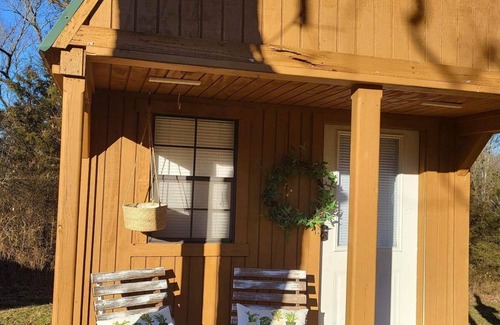 Proctor Cabin | Charming Riverfront Cabin with Golfing and Family Amenities