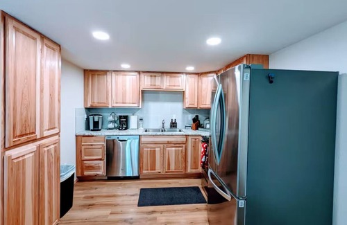 Woodland Park Cabin | Perfect Cabin Getaway with Breakfast and Pet-Friendly Perks