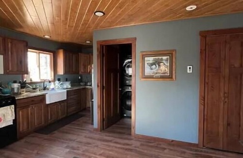 Backus Cabin | Inviting Cabin Retreat in Backus, MN with Spa & Kitchen