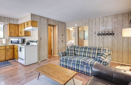 Greer Cabin | Inviting Cabin by Colorado River: Hike, Bike & Spa Retreat