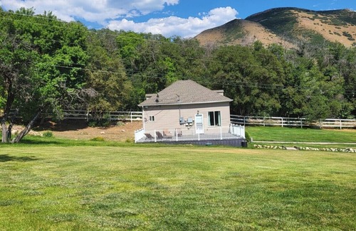 Utah County House | Explore Nature at a Cozy Cabin in Hobble Creek Canyon