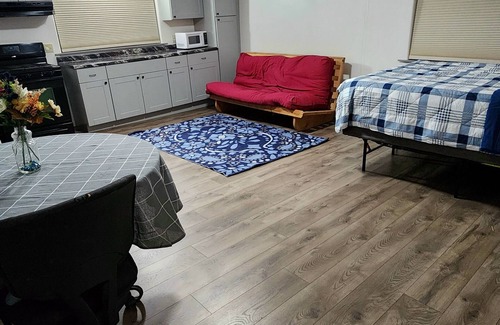 Ester Cabin | Cozy cabin in serene Fairbanks with WiFi access.