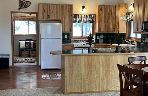 Newcastle Cabin | Inviting Cabin in the Scenic Black Hills with Pool Access