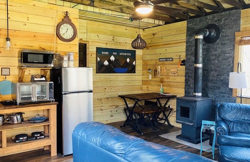 Reliance Cabin | Inviting Cabin Near Hiwassee River in Cherokee Forest