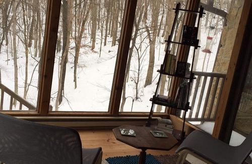 Cross Plains House | Discover a Private Woodland Retreat with Spa and Kitchen