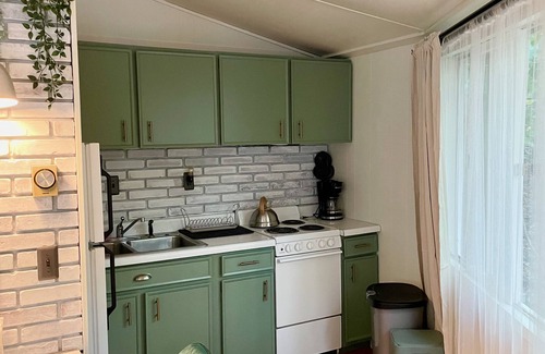 Hawley Cabin | Serene Cabin Retreat with Spa & Lake Views Near Hiking