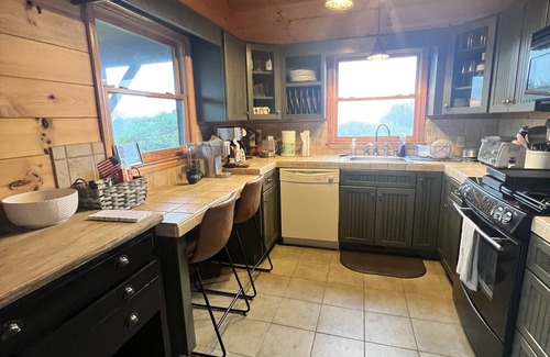 Fleetwood Cabin | Experience Breathtaking Views and River Access Awaits