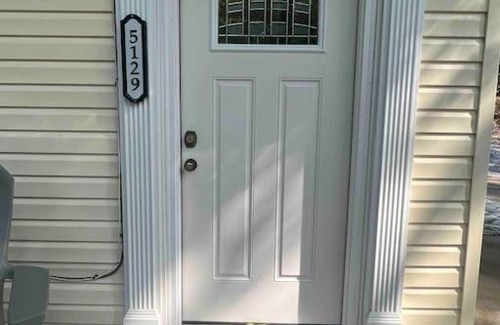 Mathias House | Inviting Cabin Near Lost River State Park - Rated 9.8/10