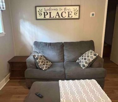 Mathias House | Inviting Cabin Near Lost River State Park - Rated 9.8/10