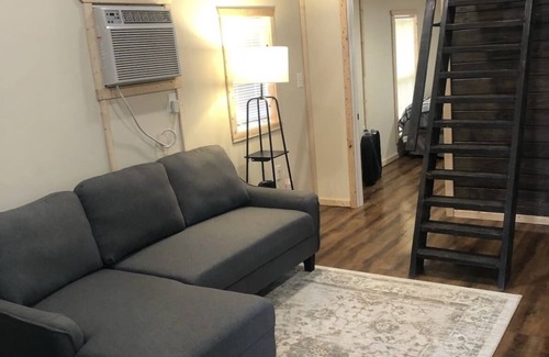 Avinger Cabin | Charming Cabin Near Lake O' Pines - Perfect for Families