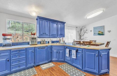 Pilot Hill House | Discover Paradise 10Acre Ranch with Hot Tub & Family Amenities