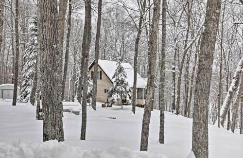 Weirgor House | Inviting Cabin on 10 Acres Near Chippewa River Awaits