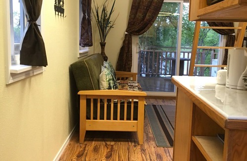 Ridgeway Cabin | Charming Lakefront Cabin with Kids' Amenities & Parking
