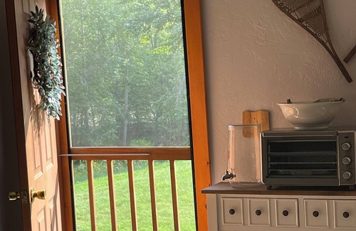 Twisp Cabin | Serene Cabin Retreat on Twisp River with Spa & Hot Tub