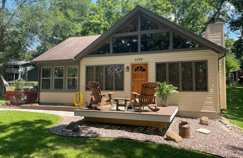 Lake Ripley Cabin | Charming Cabin Steps from Lake with Private Beach Access