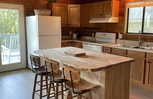 Sylva Cabin | Inviting Cabin with Mountain Views & Family-Friendly Amenities