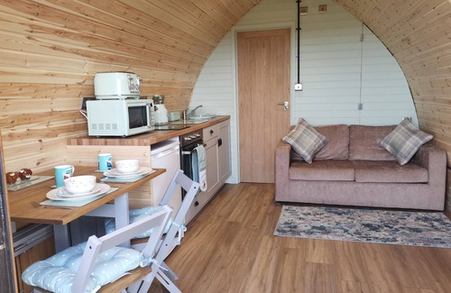 Spittal Cabin | Explore Achmeney Glamping Pod: Perfect for Families & Pets!