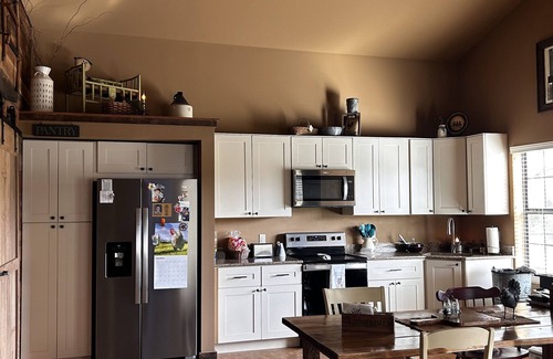 Palo Pinto Cabin | Relaxing Cabin for 6 with AC & WiFi by Palo Pinto Lake